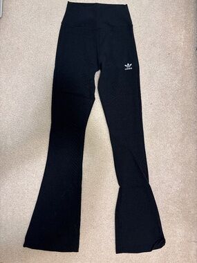 Ribbed Addidas Flares